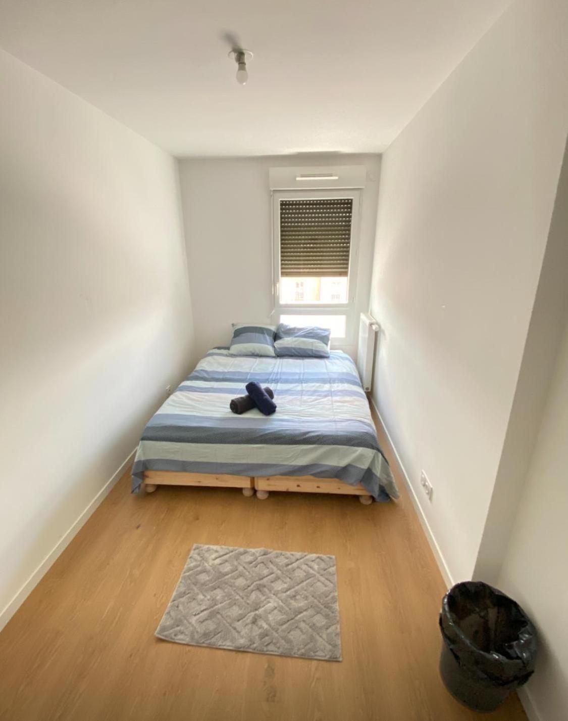 Charme Citadin Apartment *