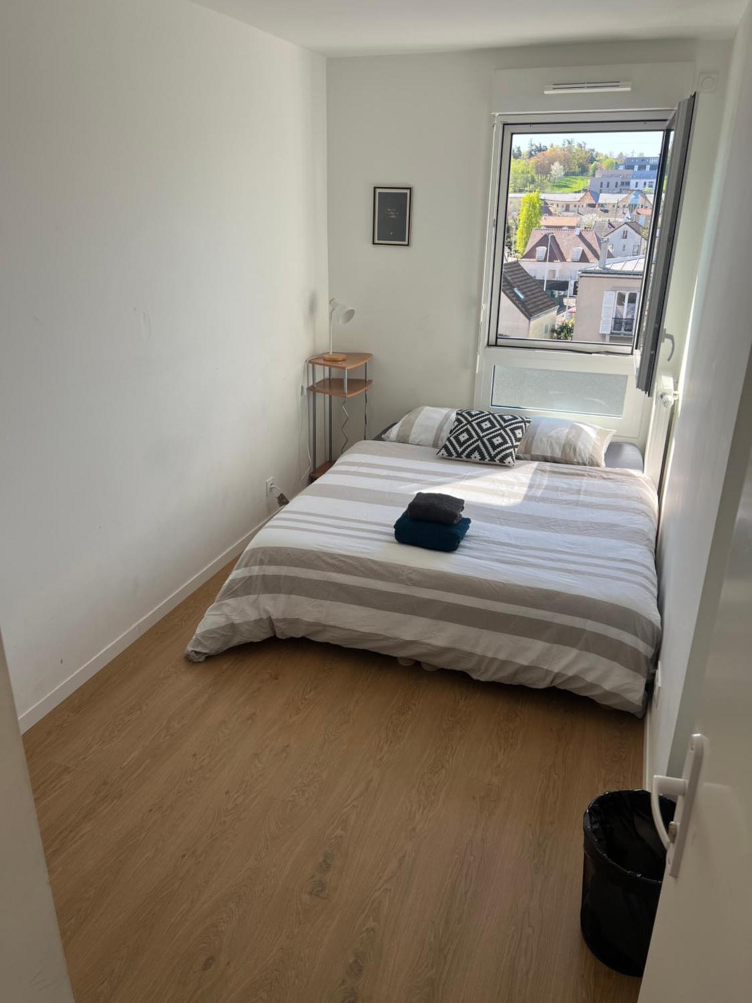 Charme Citadin Apartment Villemomble
